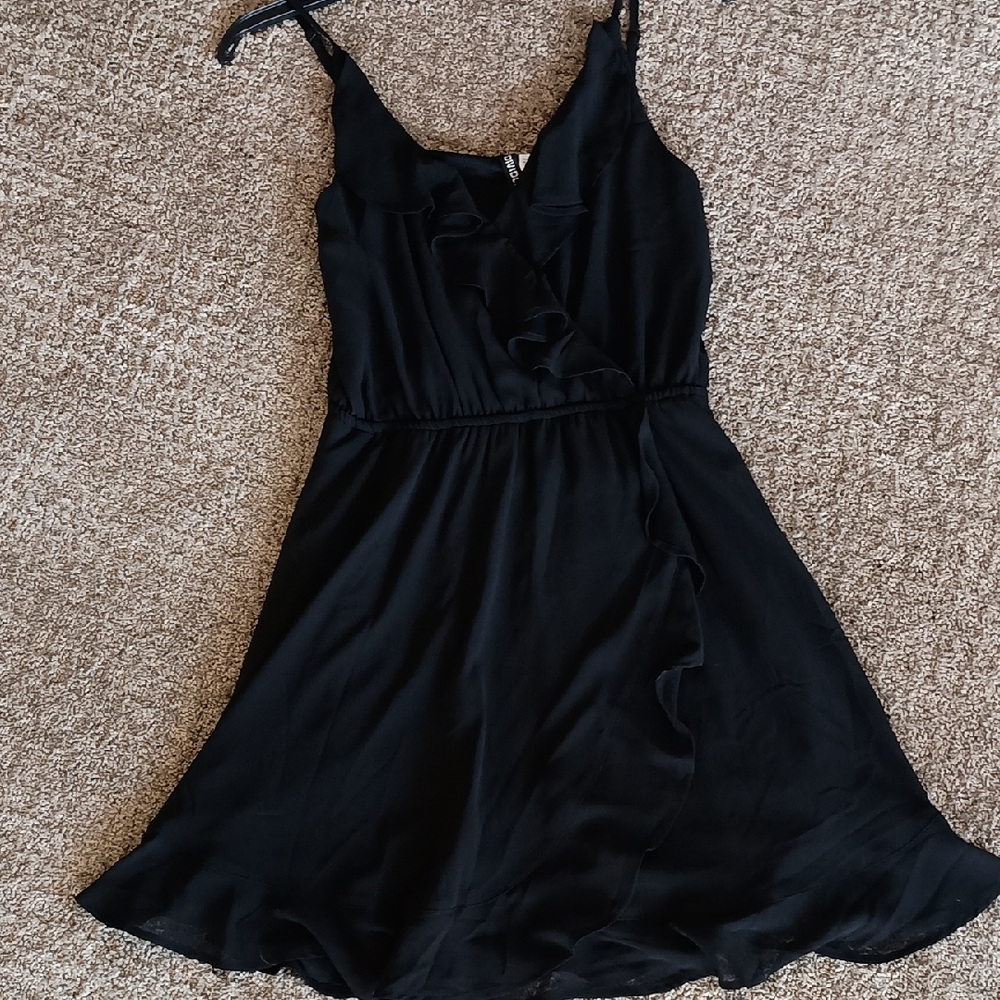 H&M Black Spaghetti Strap Mini Sundress SZ 6